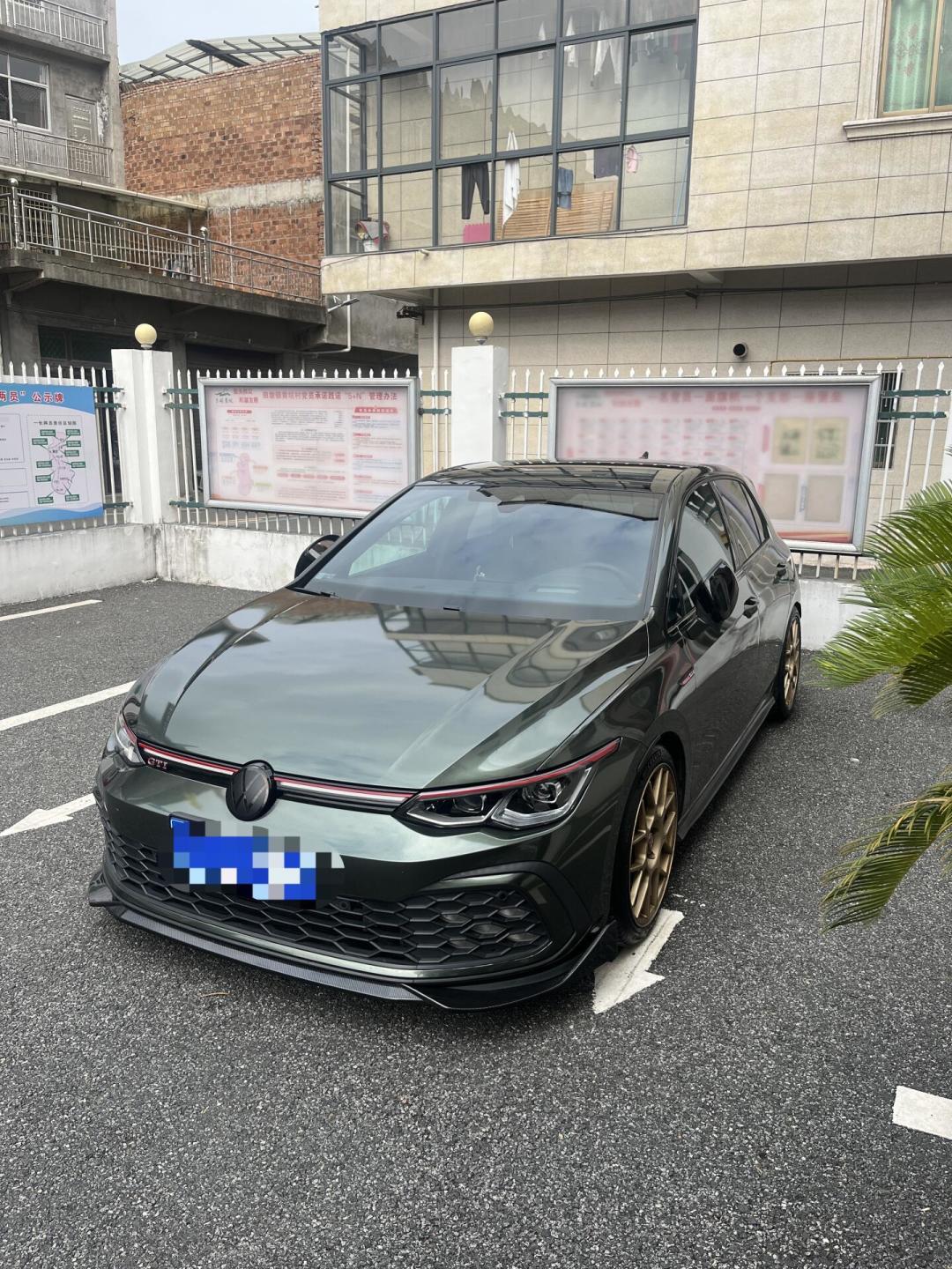 MG07今天上市10.59万起，同一周GTI过50岁、M3过40岁：我把8台300匹级燃油车的现价摆了出来，买法分三种