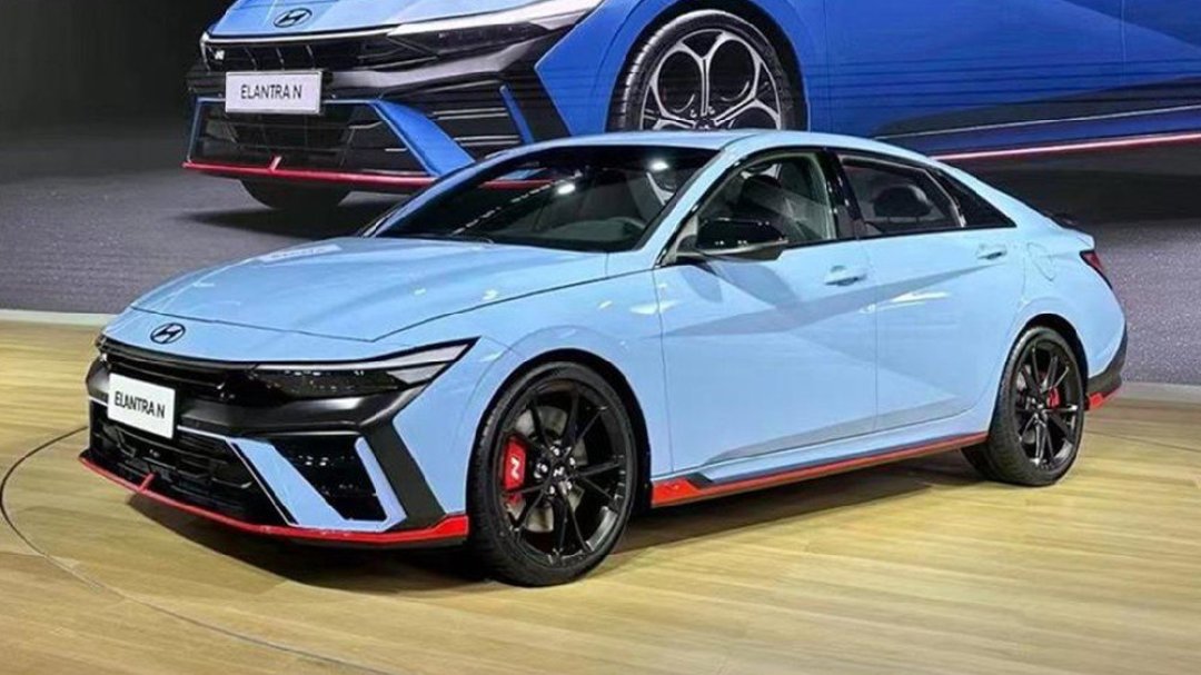 MG07今天上市10.59万起，同一周GTI过50岁、M3过40岁：我把8台300匹级燃油车的现价摆了出来，买法分三种