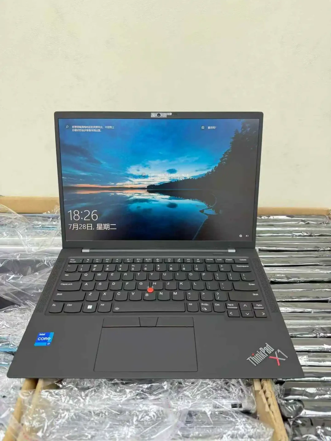 DDR5半年涨了400%，二手ThinkPad卖家开始拆内存卖准系统：升级、观望、换机三条路我算了一遍