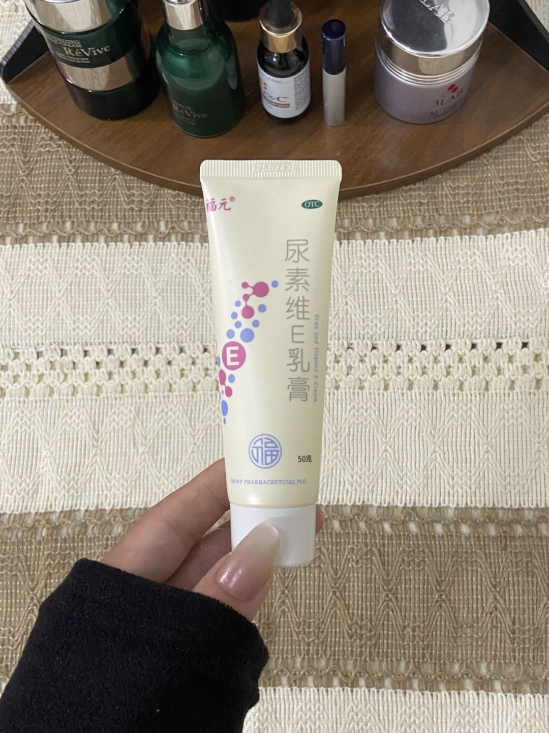 换季脸泛红刺痛,先别急着买修护霜:翻了上百篇热帖,多数人的第一步就错了