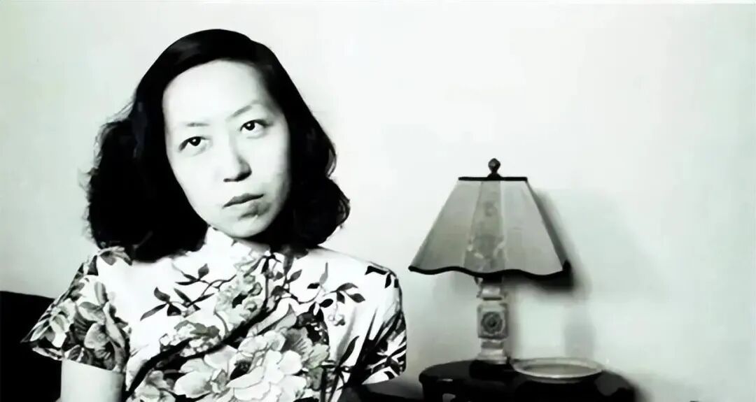 都知道写小说的张爱玲,很少有人知道她靠稿费养活后半生:评分8.4的《太太万岁》79年后仍被年轻人考古