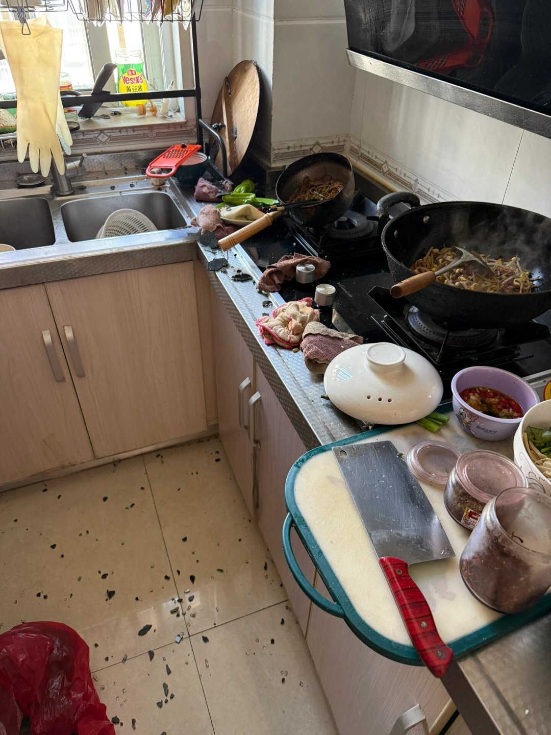 燃气灶面板炸了，都说是千分之三自爆不赔？先学会这4步再谈索赔