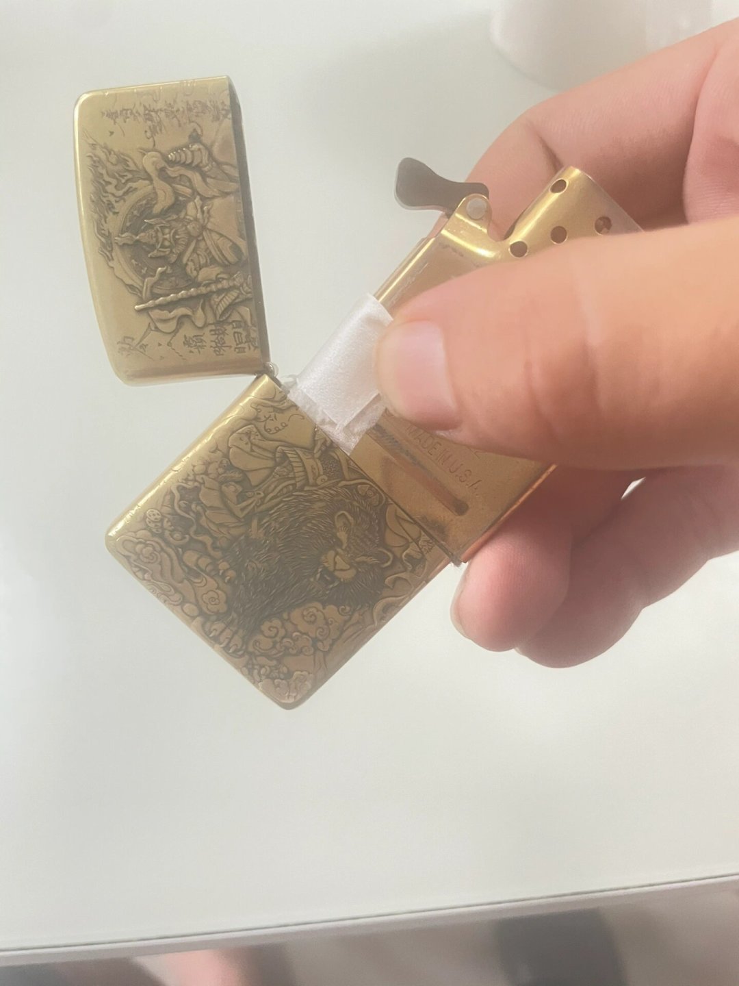 到手Zippo怀疑是残次品?先对照这6个症状:5个都不用退