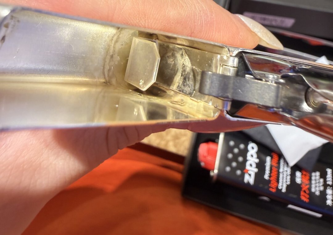 到手Zippo怀疑是残次品?先对照这6个症状:5个都不用退