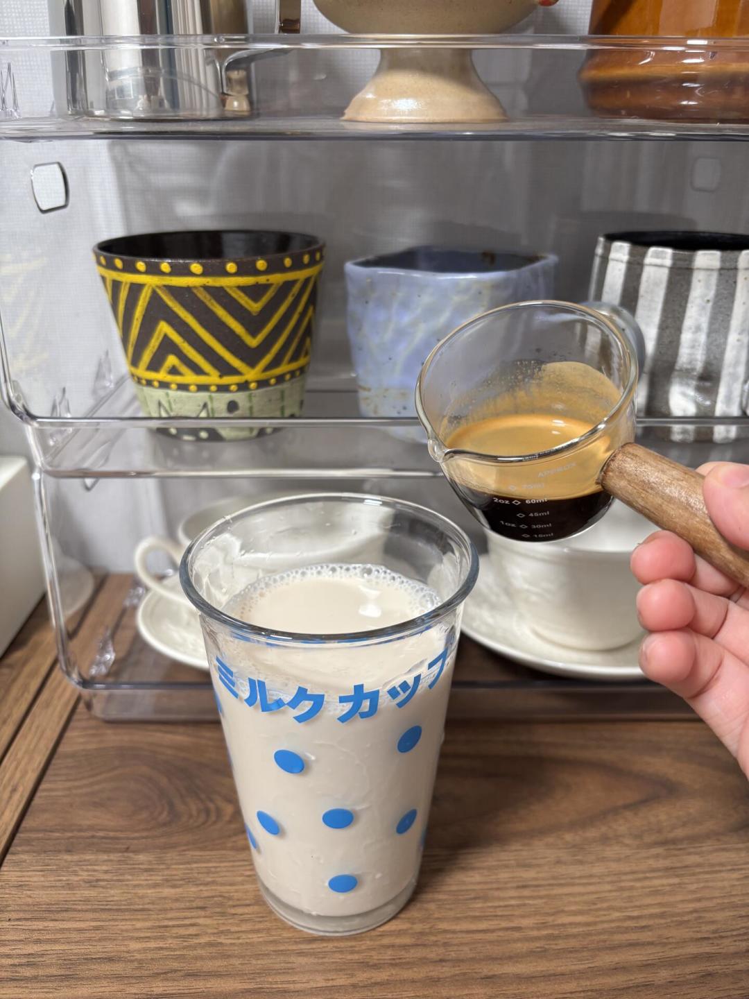 都是意大利口粮豆，illy比Lavazza贵出一截？翻完全网测评，价差的去处和按器具的选法都讲清了