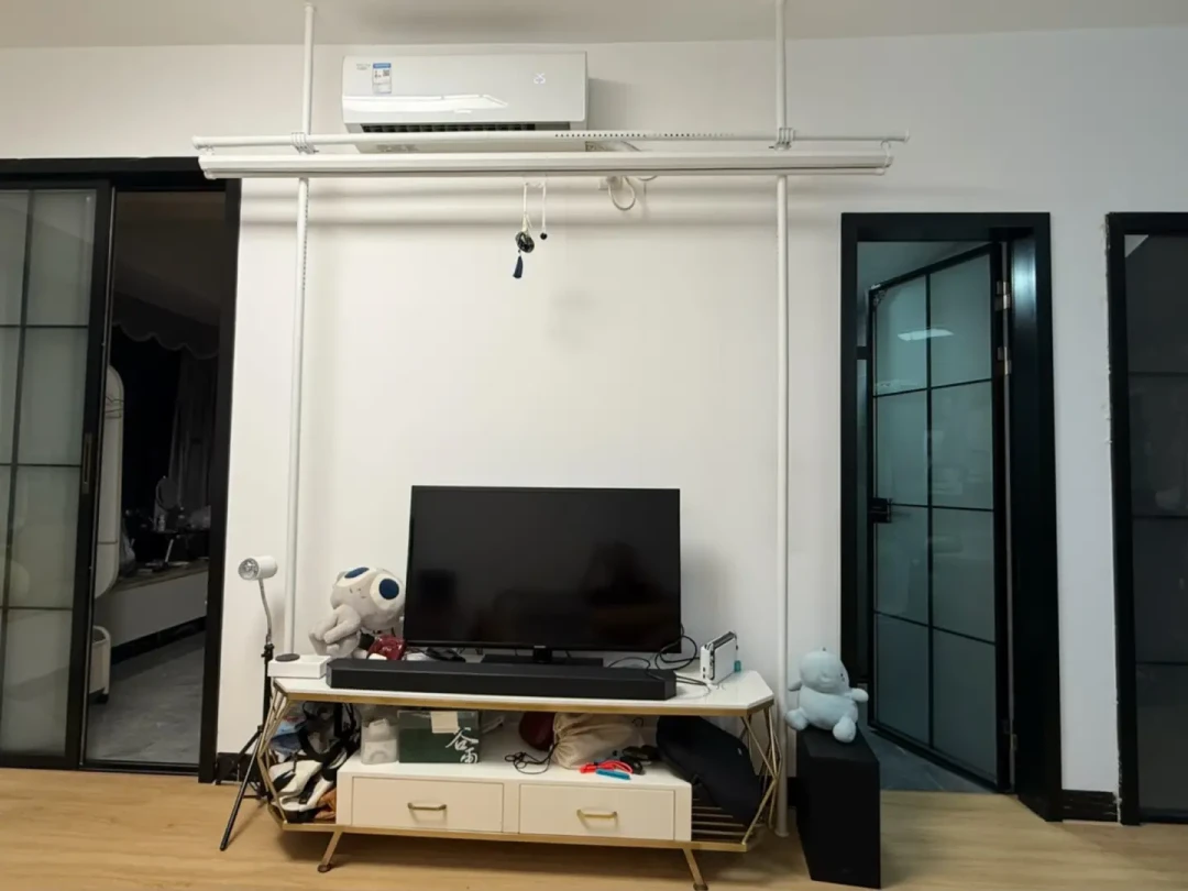 搬家前100寸幕布卖50块:翻完最近的搬家甩卖帖,我给租房党整理了一份“搬得走”的设备清单