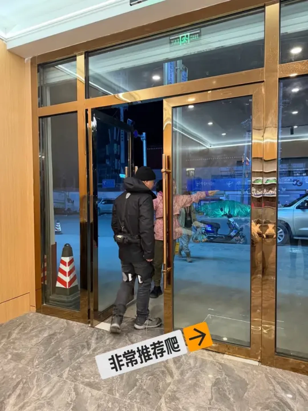 泰山80元、华山200元、买一台13999元:登山外骨骼到底值不值