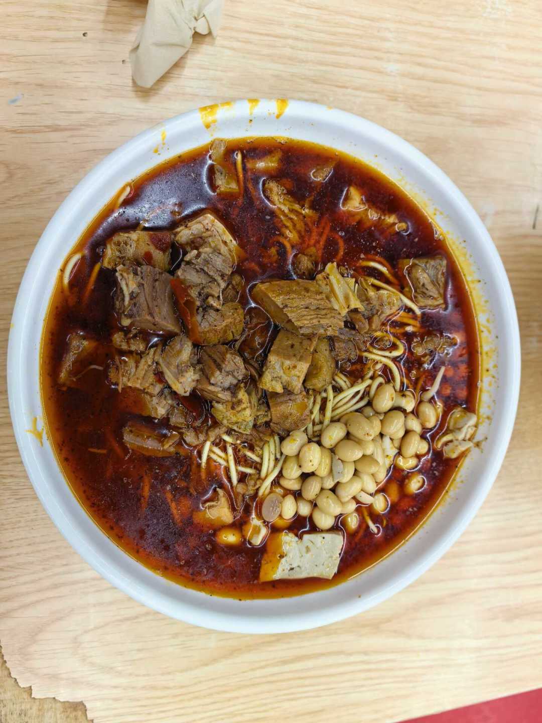 襄阳街头立起郭靖黄蓉雕像:这趟“朝圣”,看完真相再决定值不值得去