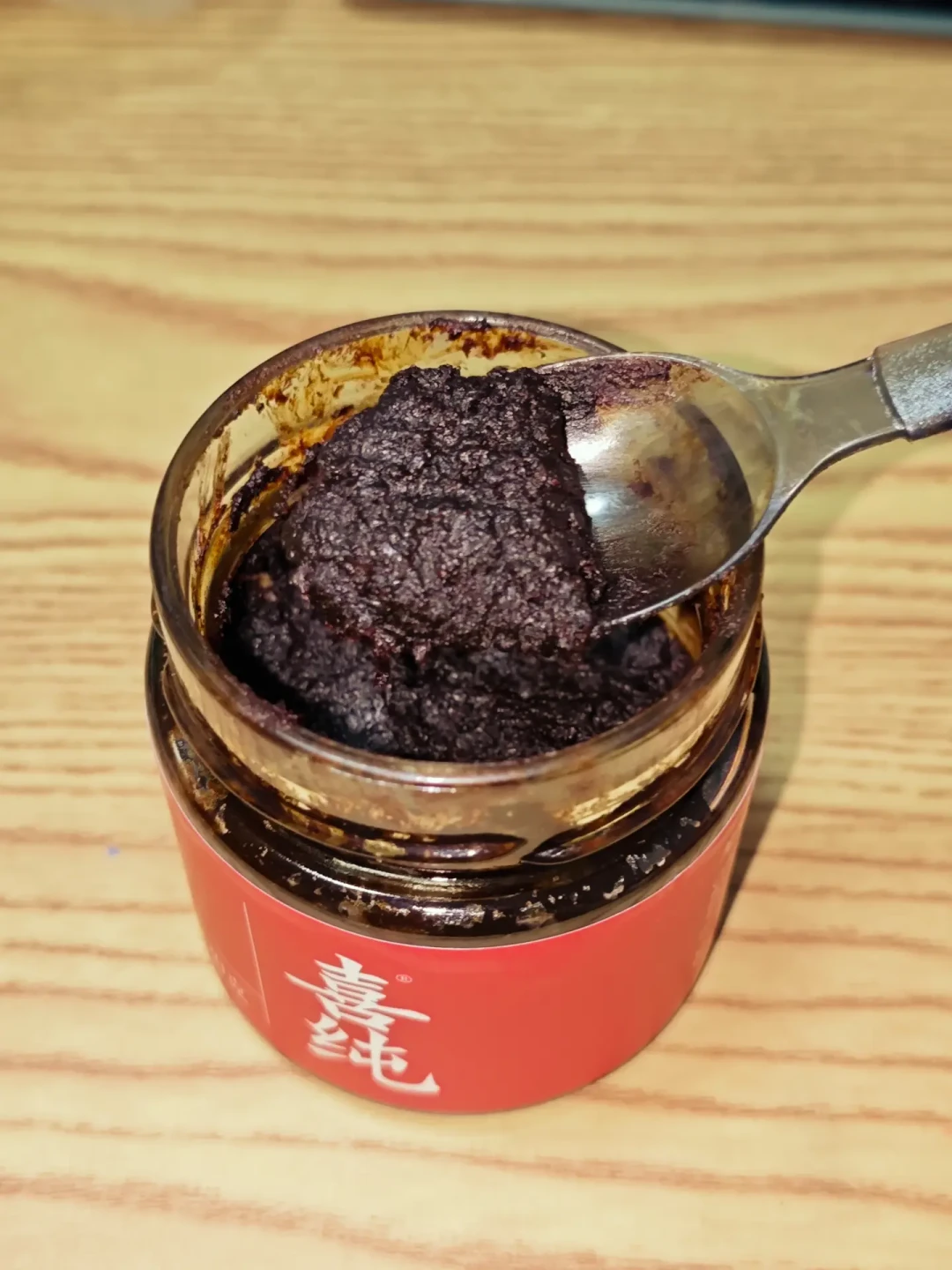 出伏前玉灵膏被买疯了：一半说气色透亮，一半爆痘失眠——吃之前先看舌苔