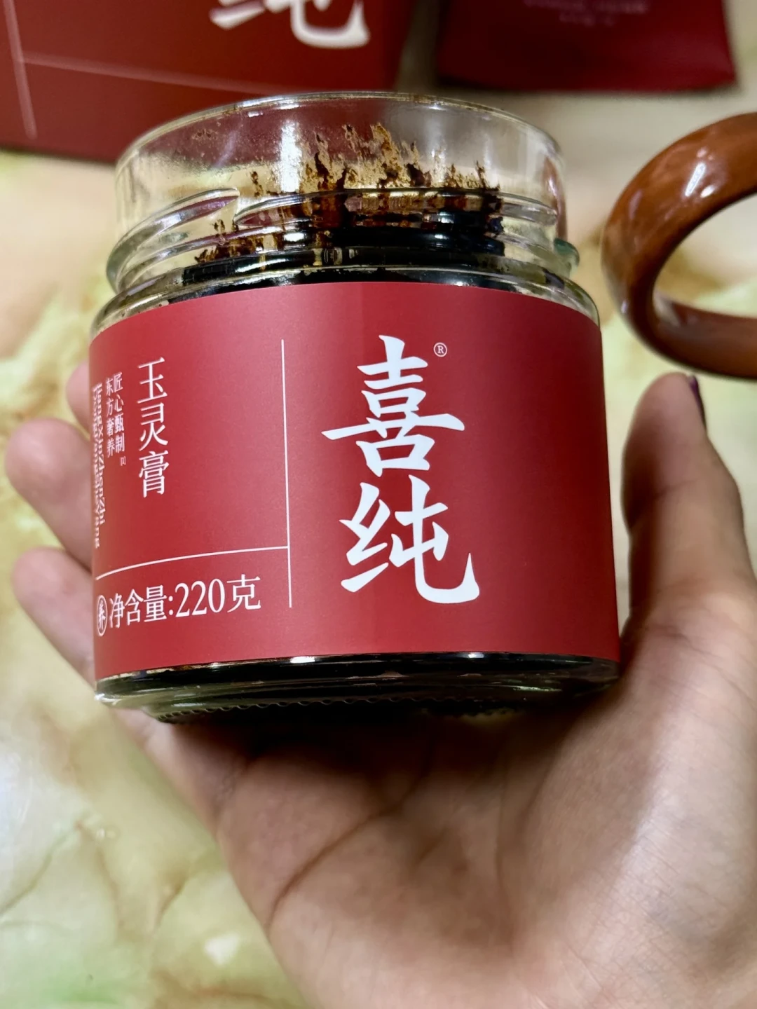 出伏前玉灵膏被买疯了：一半说气色透亮，一半爆痘失眠——吃之前先看舌苔
