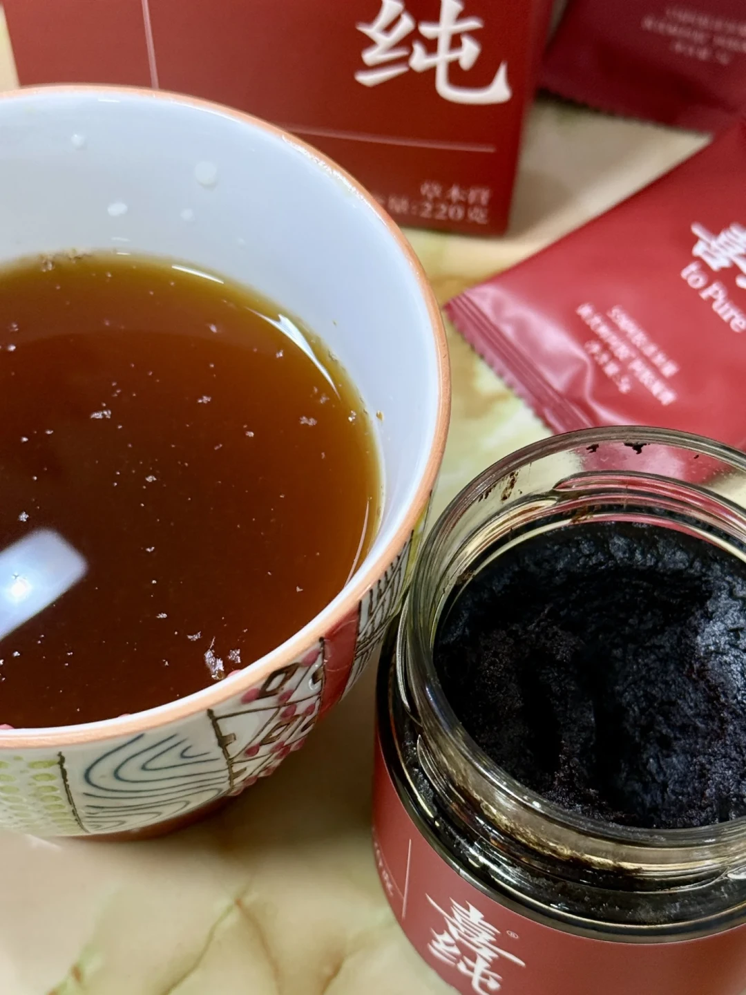 出伏前玉灵膏被买疯了：一半说气色透亮，一半爆痘失眠——吃之前先看舌苔