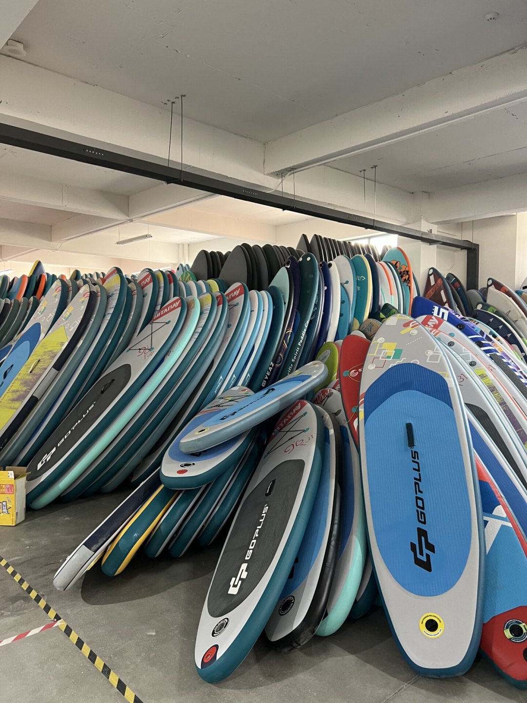 夏天最后一波桨板：租一次50-130元，入门板600元起，先算清这笔账再下水