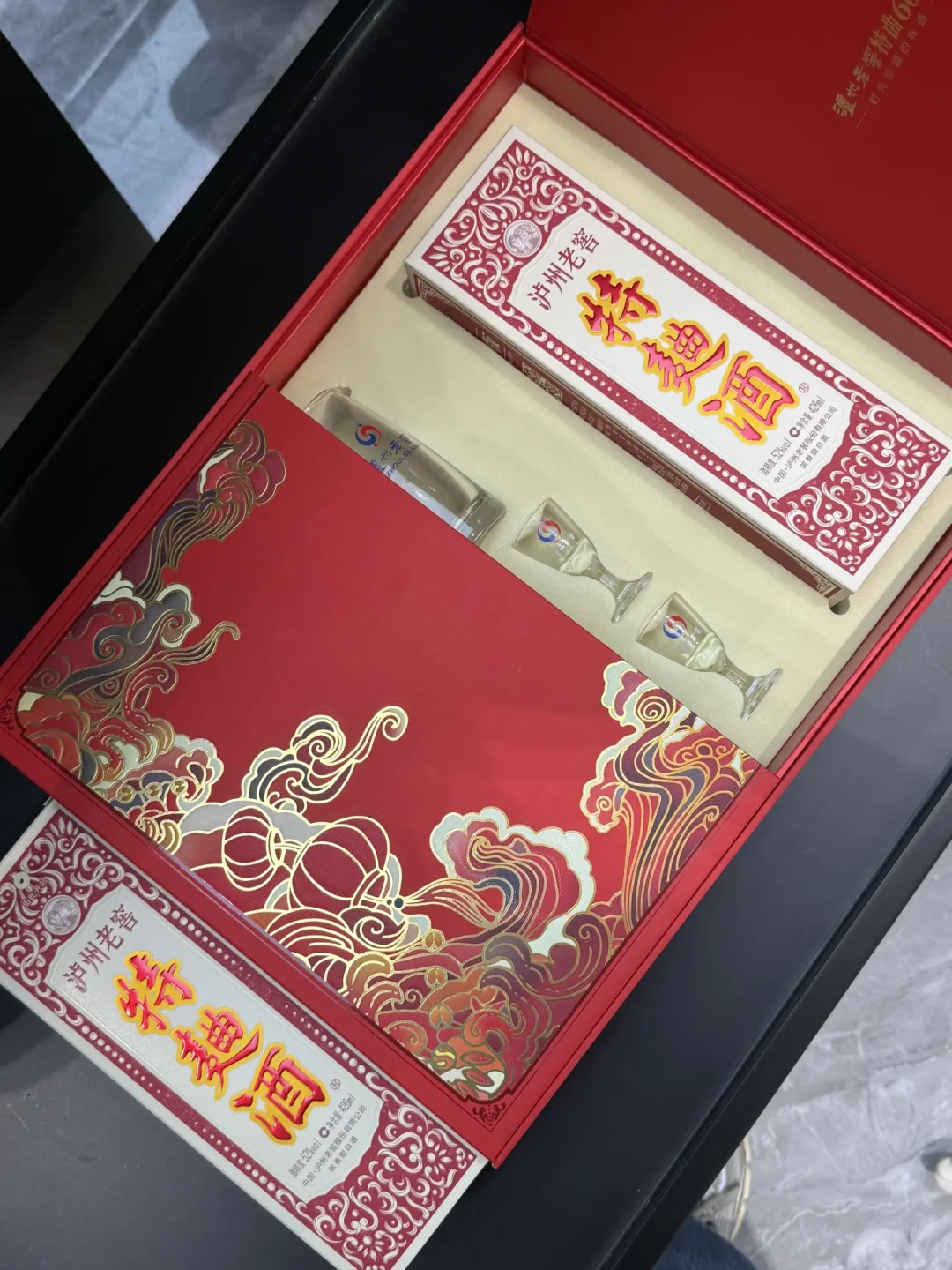 国庆婚宴选泸州老窖,别只盯着国窖1573:清单里没有的红60,正被新娘们悄悄买走