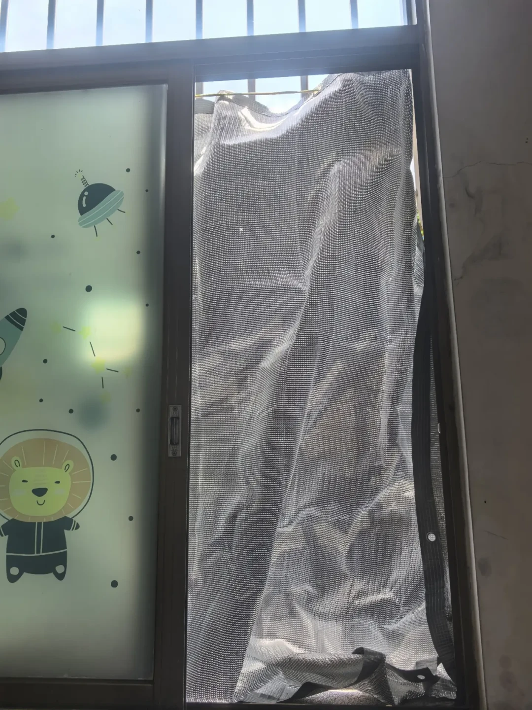 处暑就把遮阳网收了?秋老虎还没走:撤网时机、针数虚标、遮光率怎么选,一篇说清