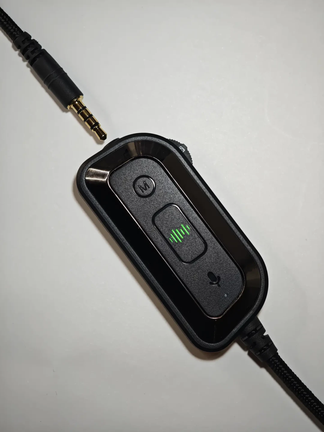 这月十家HiFi厂冲进电竞,最受关注的跨界新品当场翻车:想拿塞子打游戏的发烧友,其实只有三条路