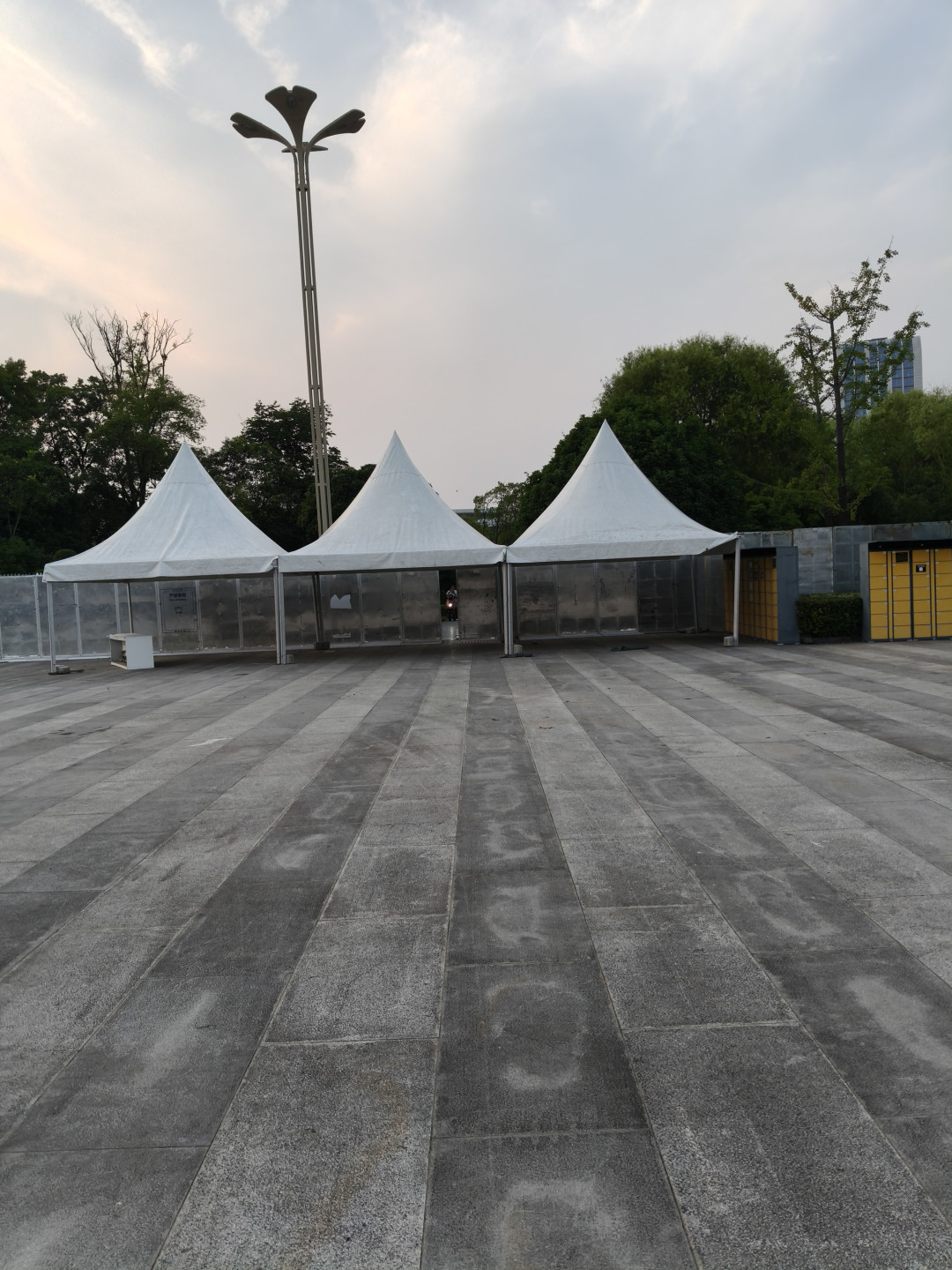 退票截止19点一过,回流票就开始放:TOP登陆少年徐州四场,强实名下没抢到票只剩一条稳路