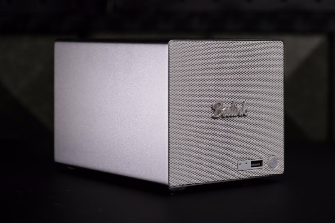 一台小主机能不能兼顾创作和存储?零刻ME Pro与长江存储PC450实测
