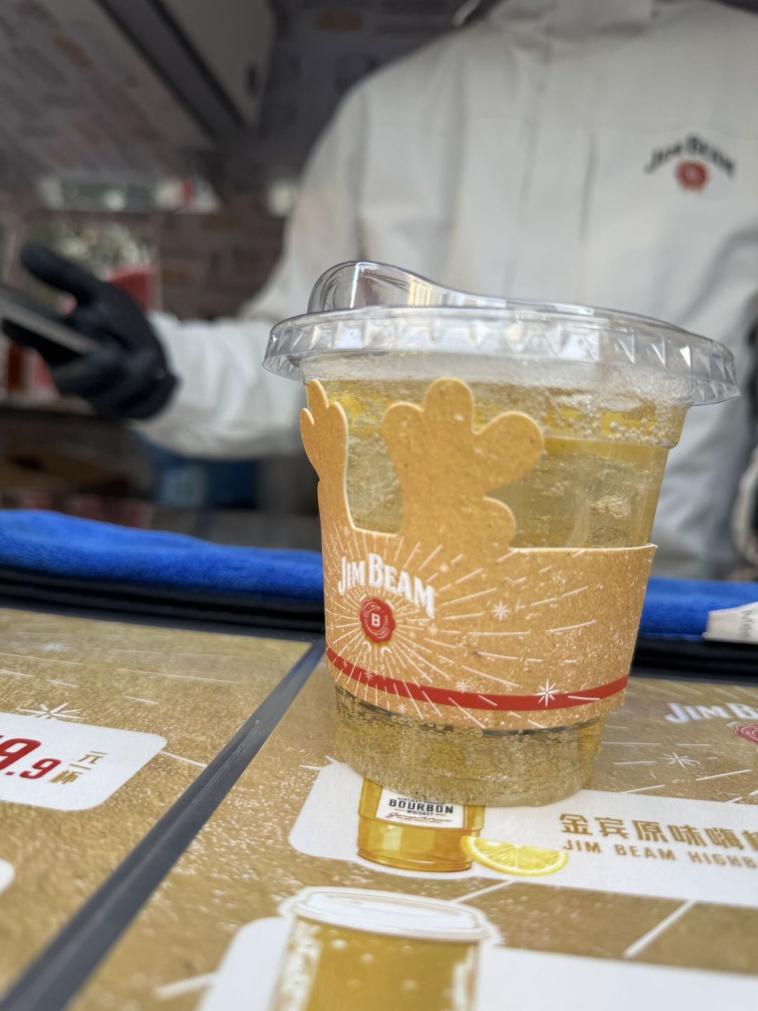 金宾1.75L大瓶火了:能调30多杯嗨棒,但囤之前先把两笔账算清楚