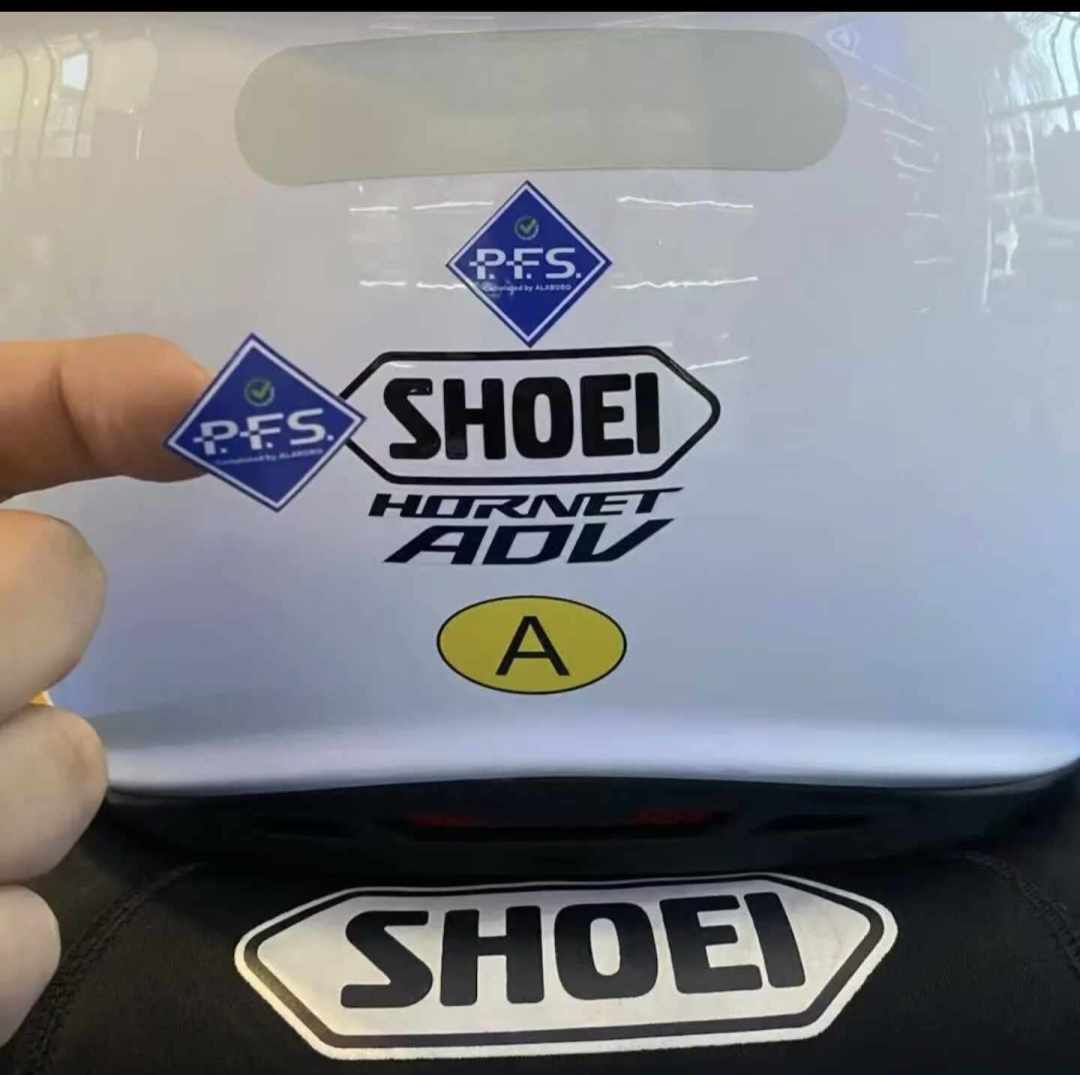 “没经历过PFS的SHOEI,不是好SHOEI”?翻完全网30多条实测与吐槽,这顶“内衬定制”的真实价位和边界,我替你摸清了