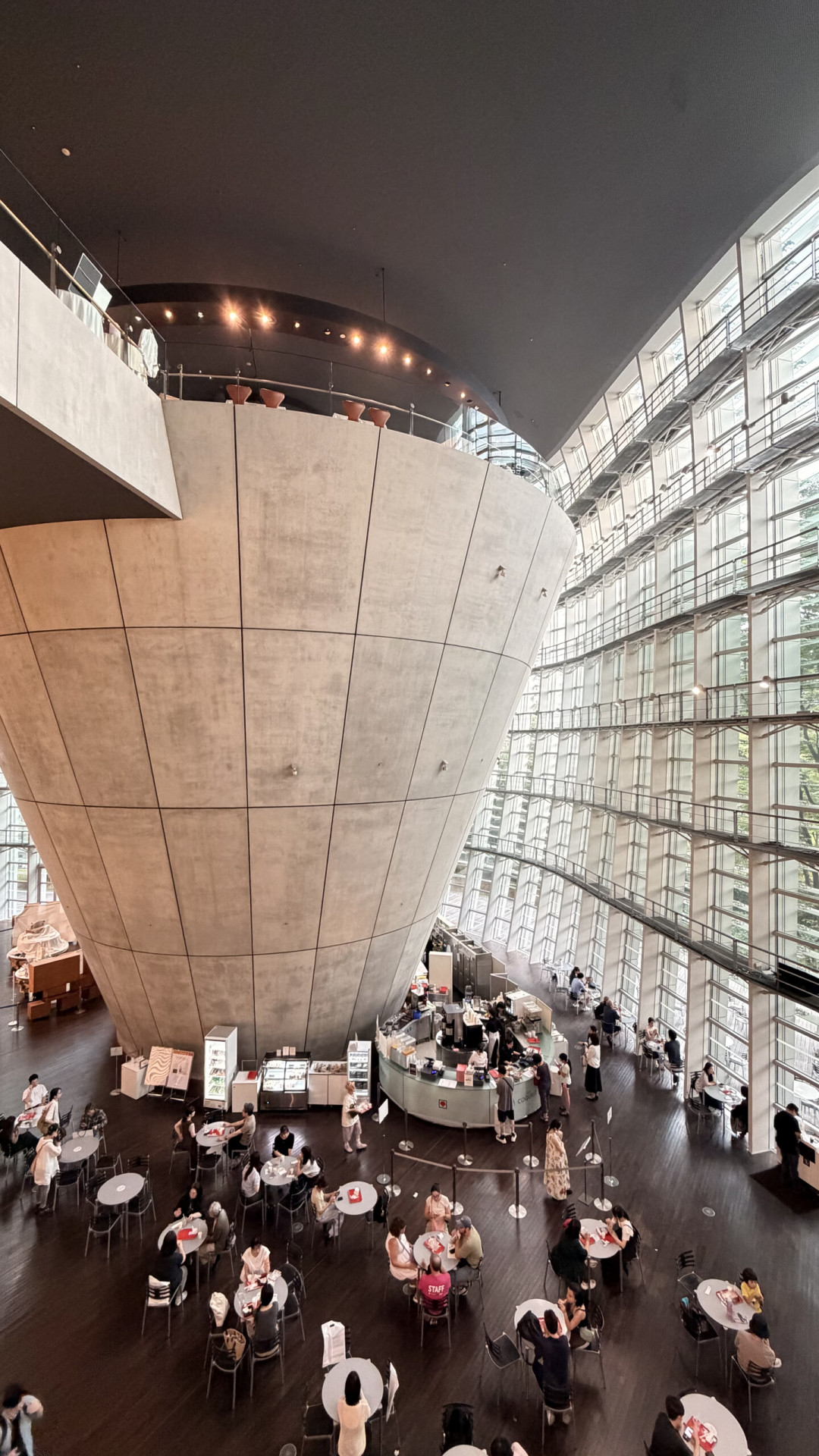 保罗·史密斯策展的毕加索展转场东京,闭幕倒计时1个月:2400日元门票,值不值得追?