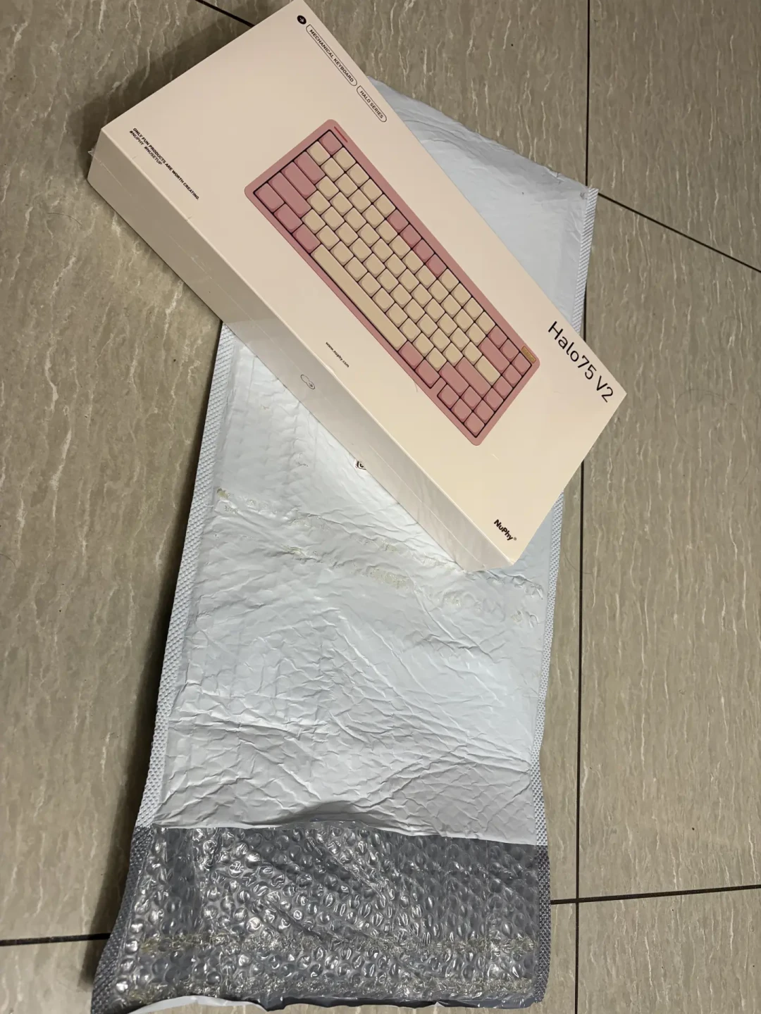 NuPhy盲盒结束了,但你的键盘还在路上:先查快递重量,再决定要不要「仅退款」