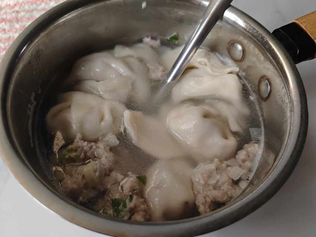 明厨亮灶直播半个月上了3次热搜:想开始做饭的人,先别删外卖软件,把这笔账算完
