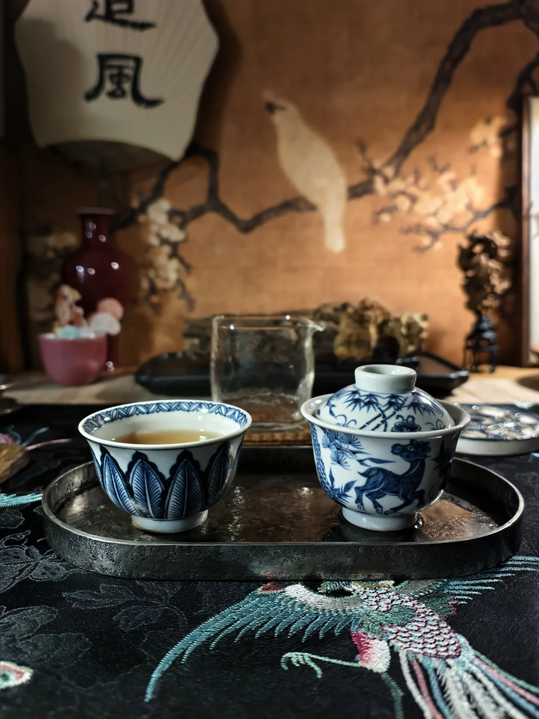 白露还有两周半,祁门安茶的茶叶就要被抬到室外