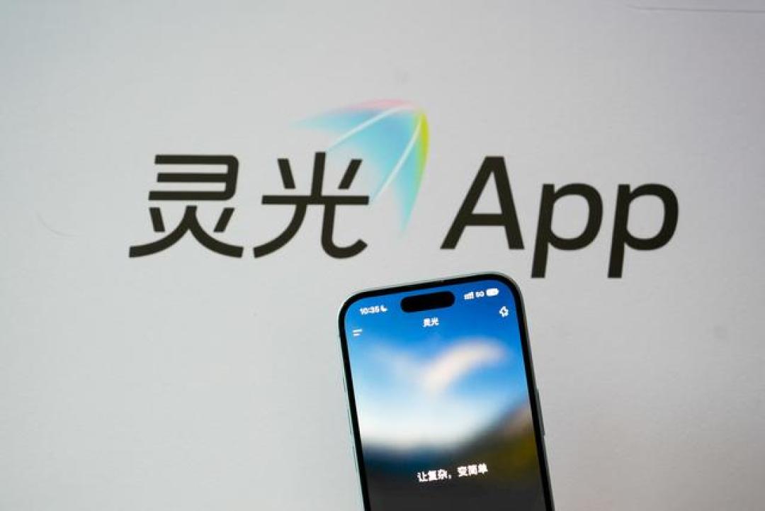 几千人在评论区求链接,还有人拿它收费:刷屏的「爱豆模拟器」其实能免费玩