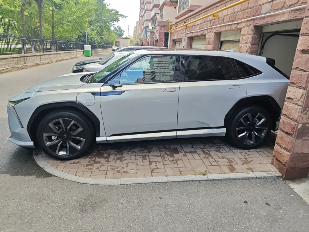 从25.99万到11.99万:东本烨S7跌了17个月,准新车到底能不能捡?