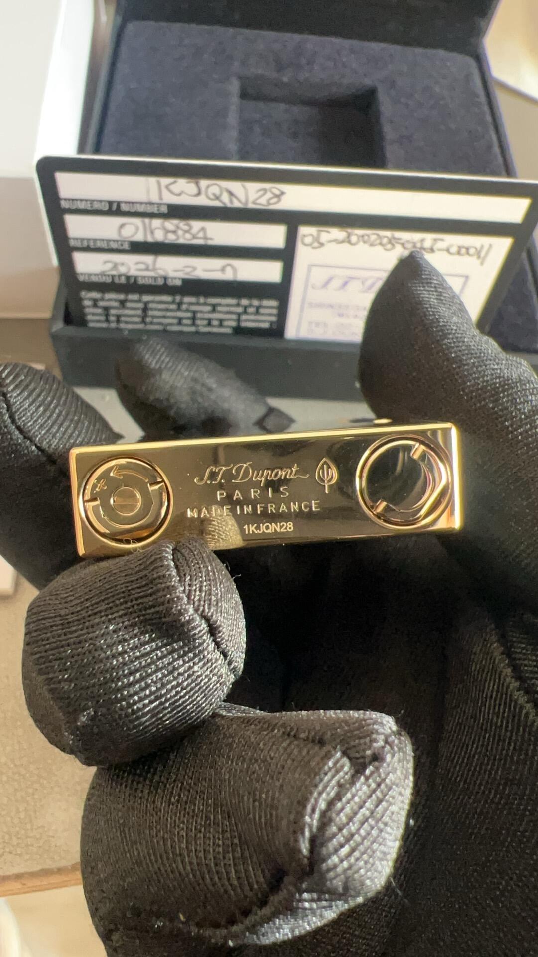 家里翻出的都彭打火机，值2万还是值300？别急着去评论区求鉴定，先自己看这5处