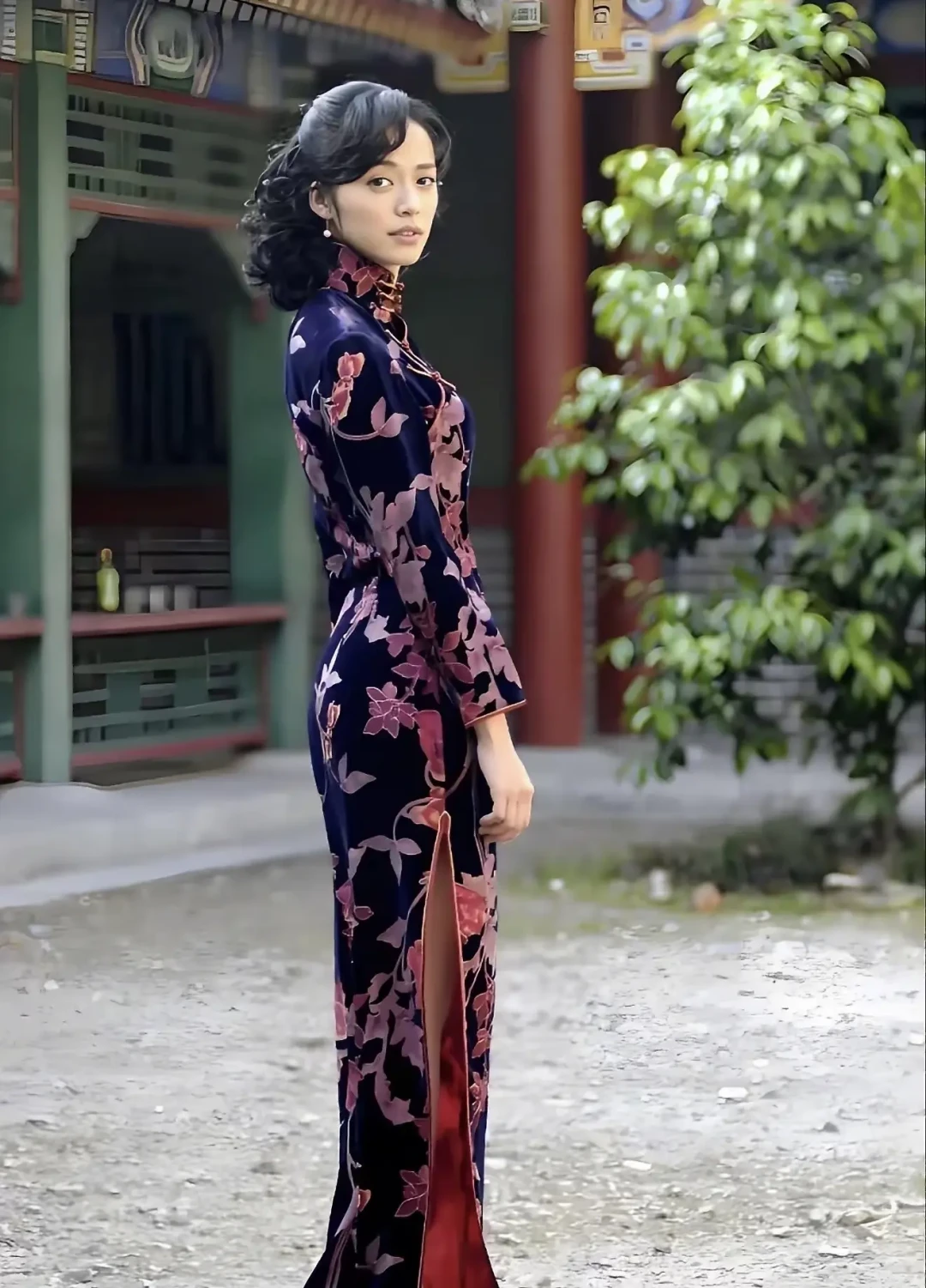 2026年才第一次看《潜伏》?开刷之前先看这篇:我把全网提问帖翻了一遍,真建议和伪装剧透分开整理