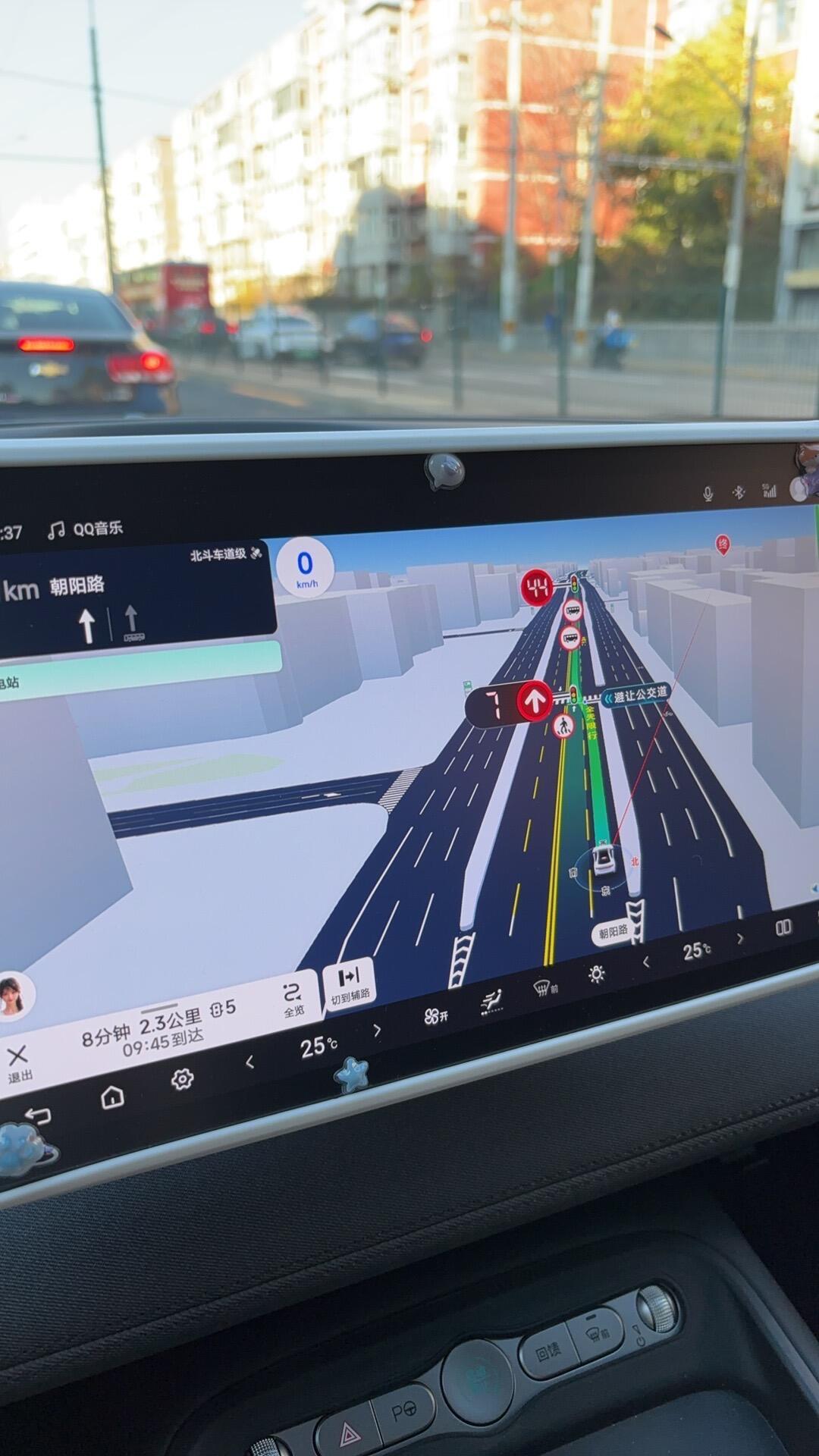 高德终于能上 Android Auto 了?开源模块把高德百度搬上车,但刷机前先想清楚这三笔账