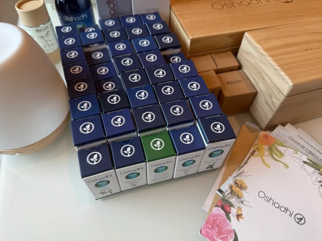 Oshadhi不只是玫瑰纯露:精油线的争议、值得买清单和渠道攻略,一篇讲清
