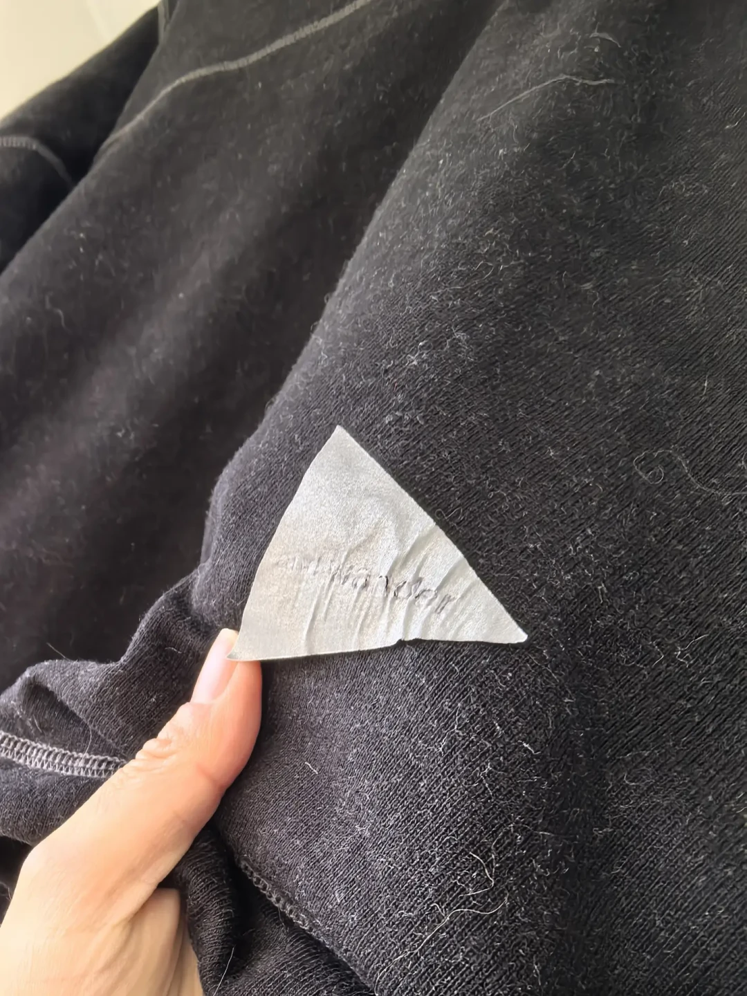 and wander越来越火,但掏钱前先看祛魅部分:老买家真实踩过的4个品控坑,和哪些单品还值得买