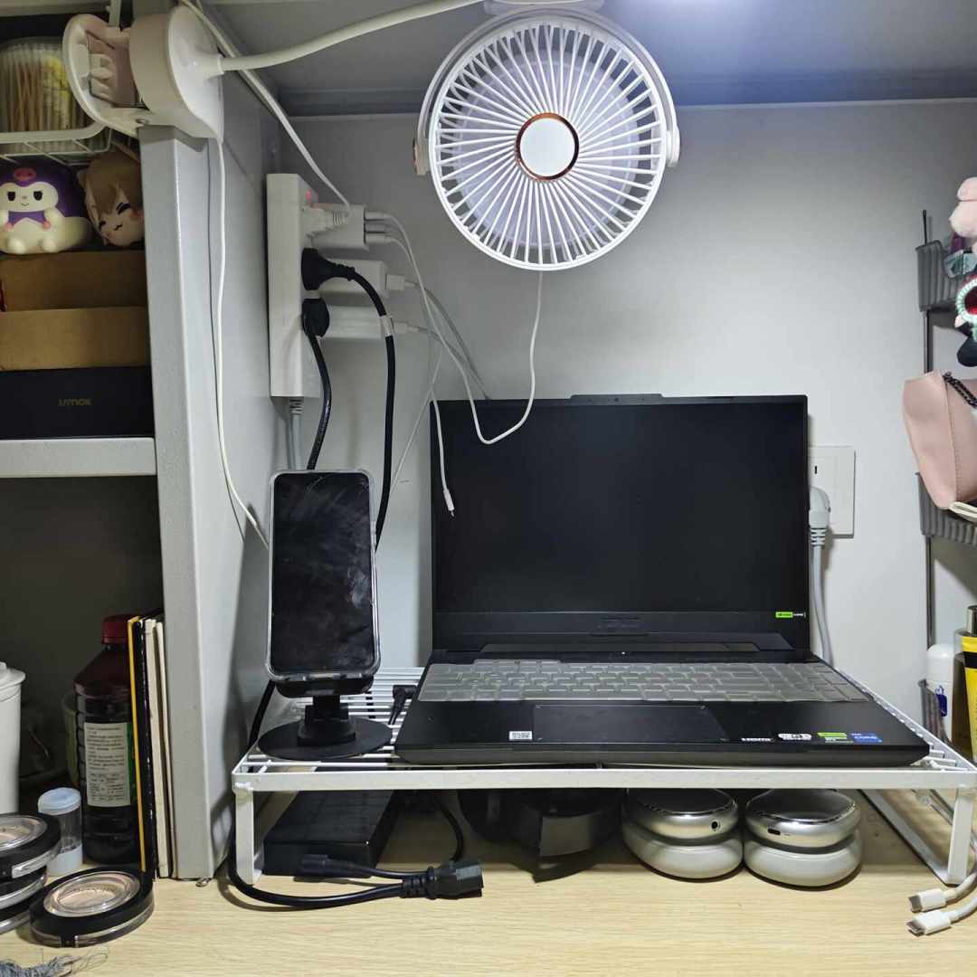 宿舍桌面无线化,别急着买装备:先算一笔“插孔账”,再决定入手顺序