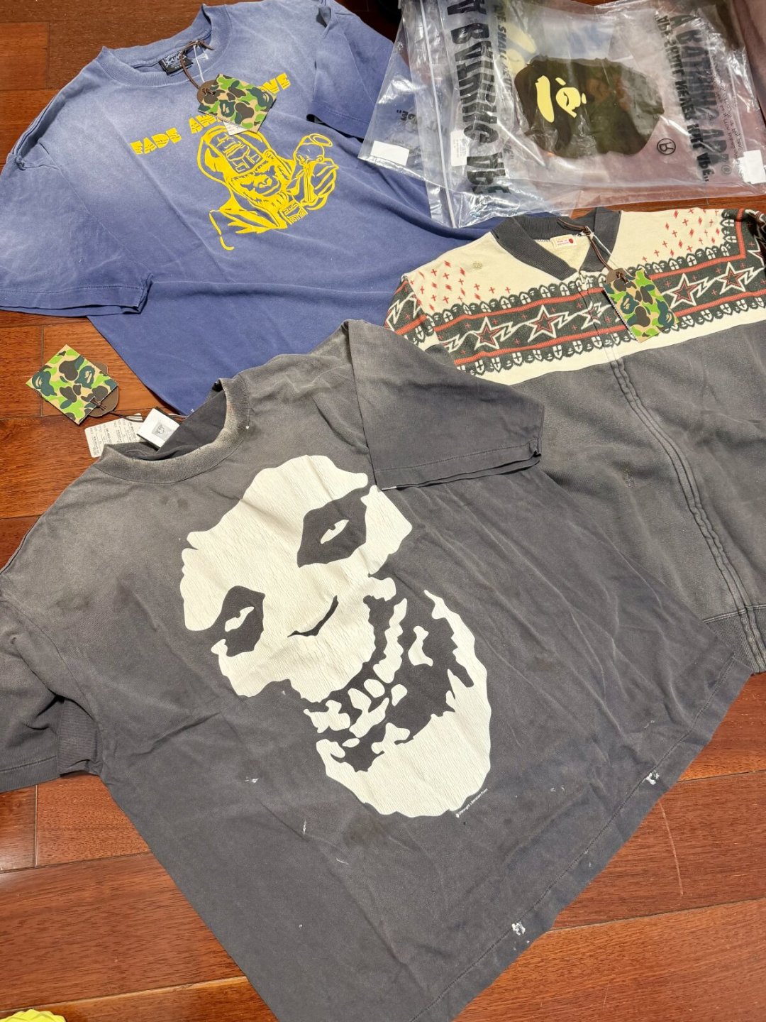 同一个 BAPE,有的联名 65 块甩卖,有的被炒到 4000+:周末开售的 SAINT Mxxxxxx 值得冲吗