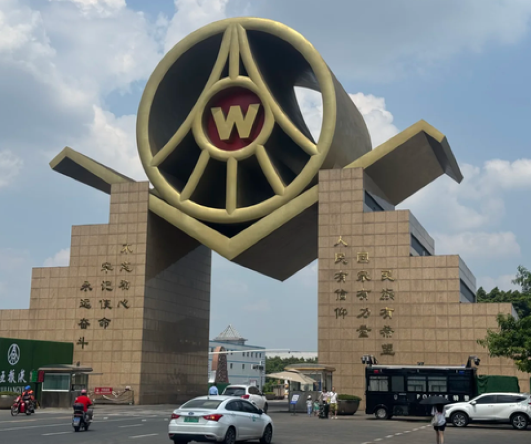 尖庄曾被假酒贩子灌进五粮液瓶子卖：同厂同配方，30块和1000块的差距到底在哪