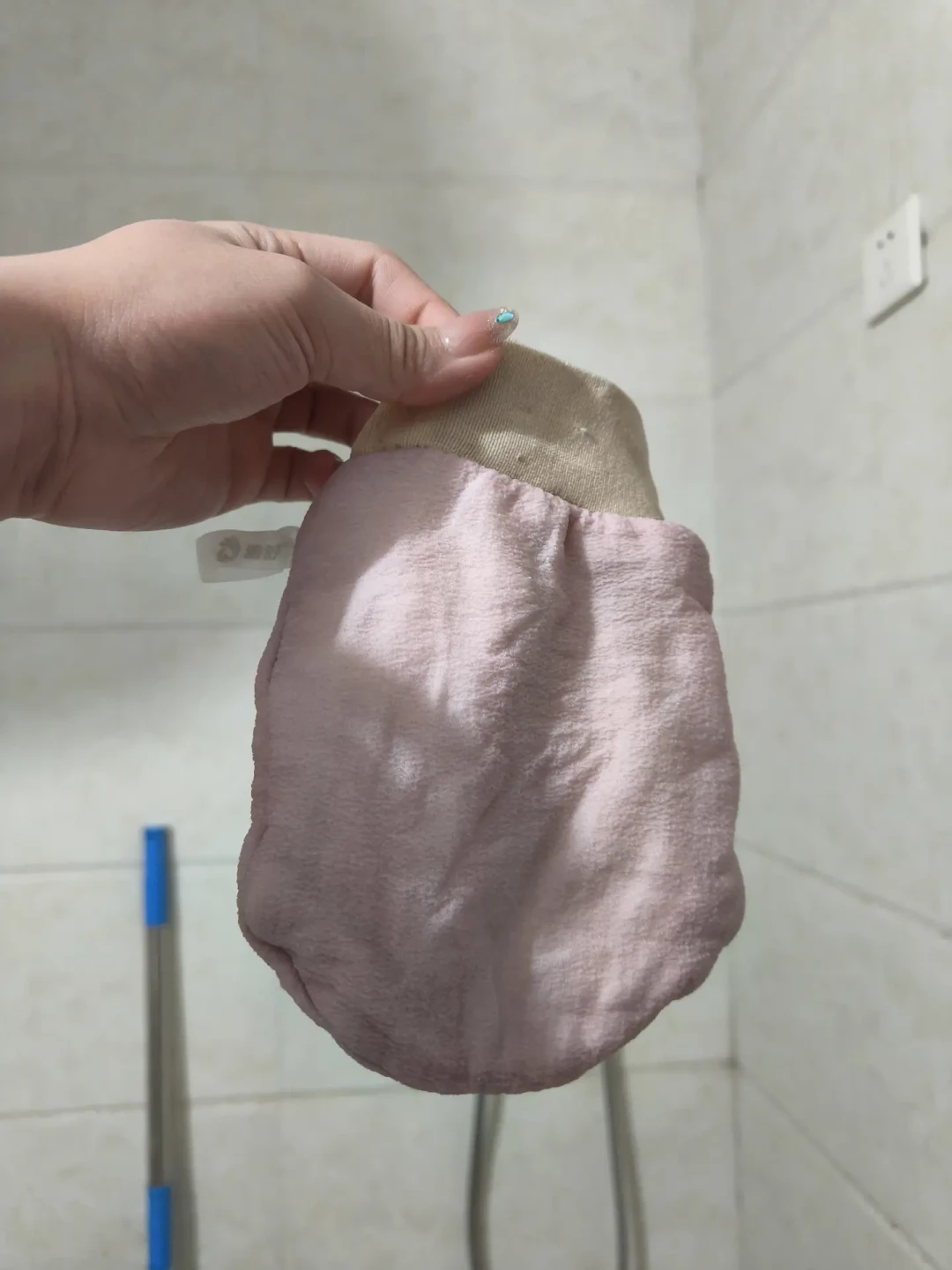 第一次去东北搓澡，搓澡大姨问