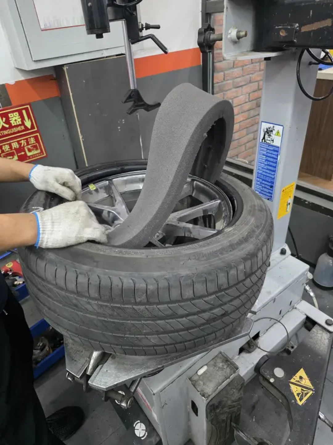 换回原厂倍耐力,操控反而变差?特斯拉车主换胎前要弄清的3个差别