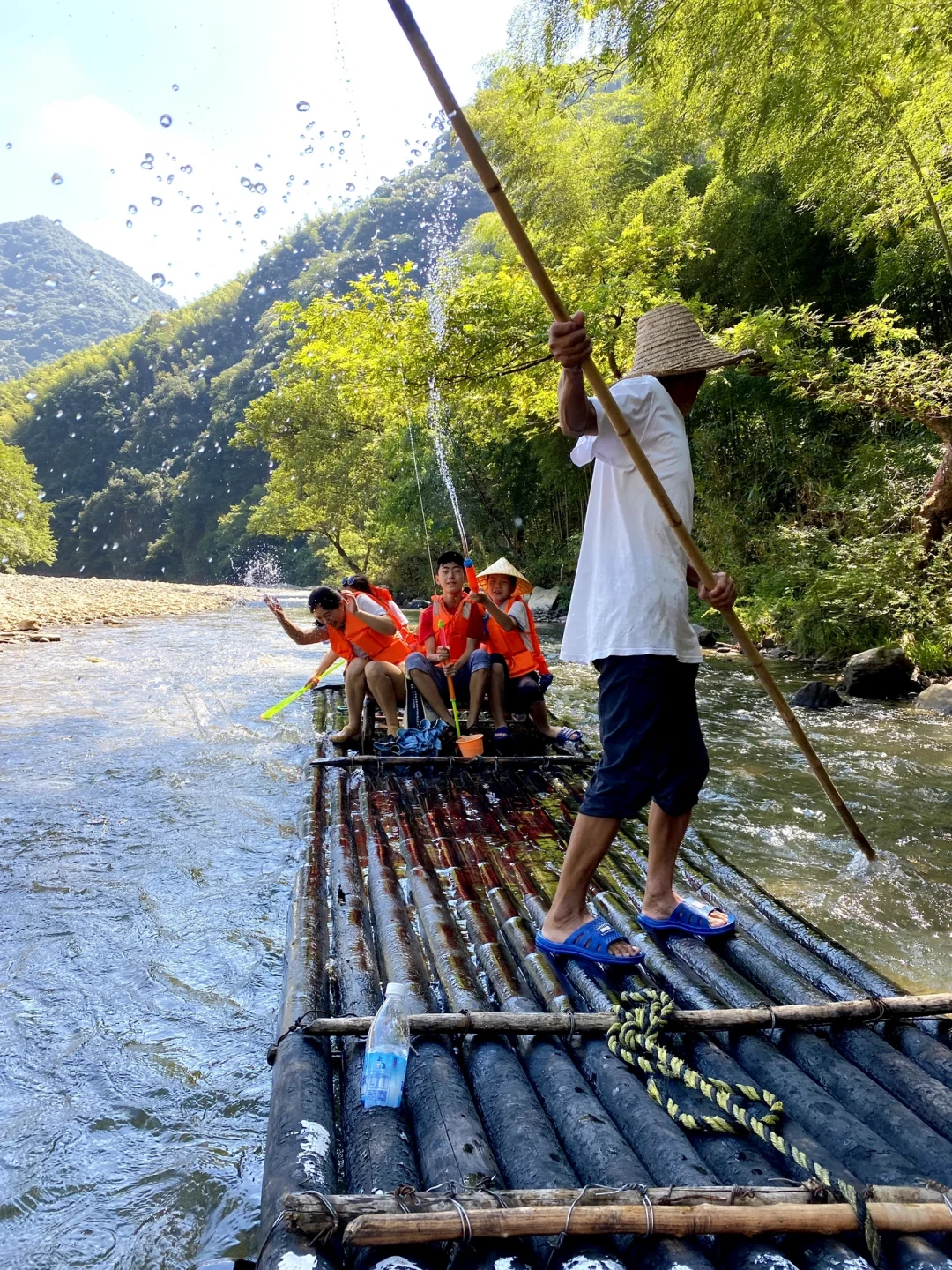 23条河流仍超警、太湖洪水要到月底：8月末还想玩水的人，先看懂河水的这几个信号