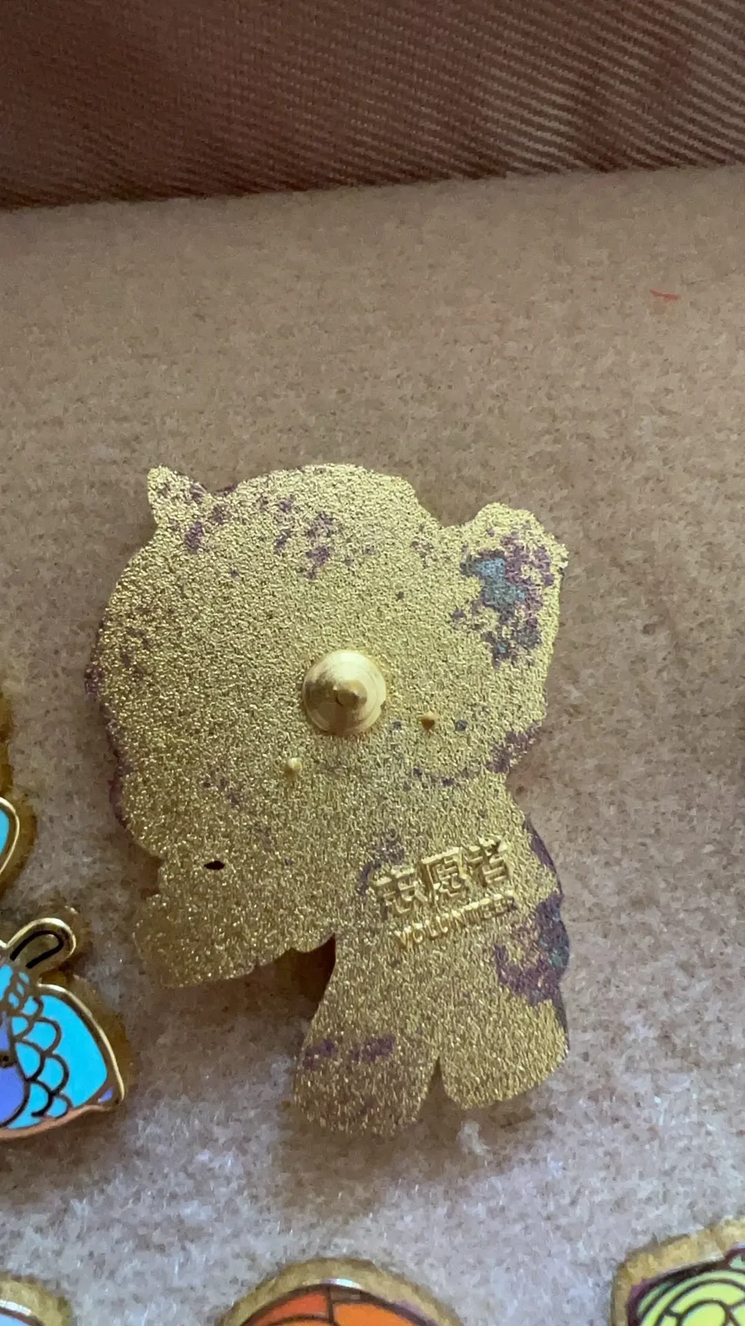 连亚运“金灿灿”的徽章都没逃过生锈:纪念章的材质、急救和收纳,一篇讲透