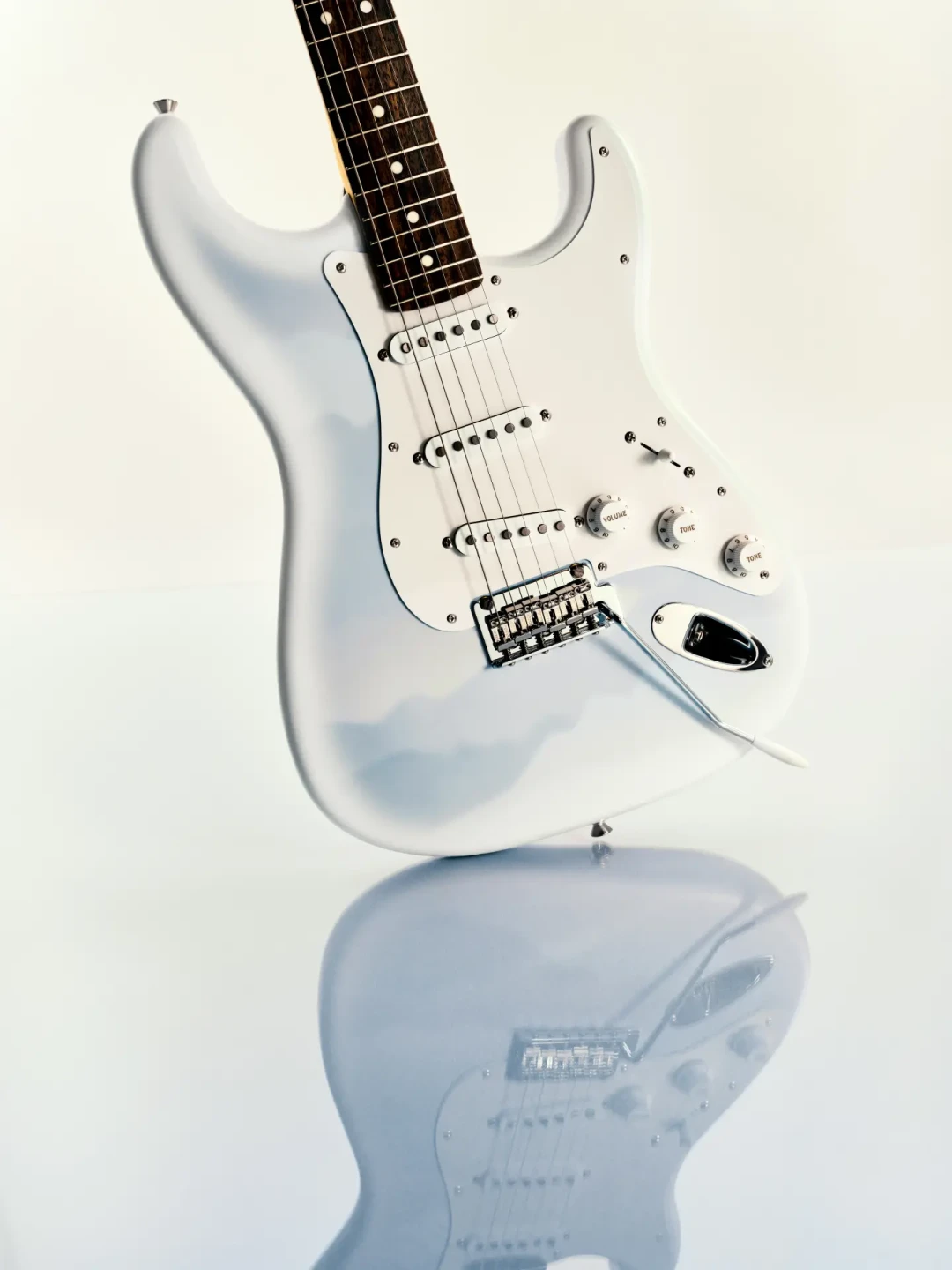 Fender 2026限定日芬融合昨天中午开售,评论区当天就喊“缺货”:冲限定、飞日本人肉,还是等常规款降到6700?