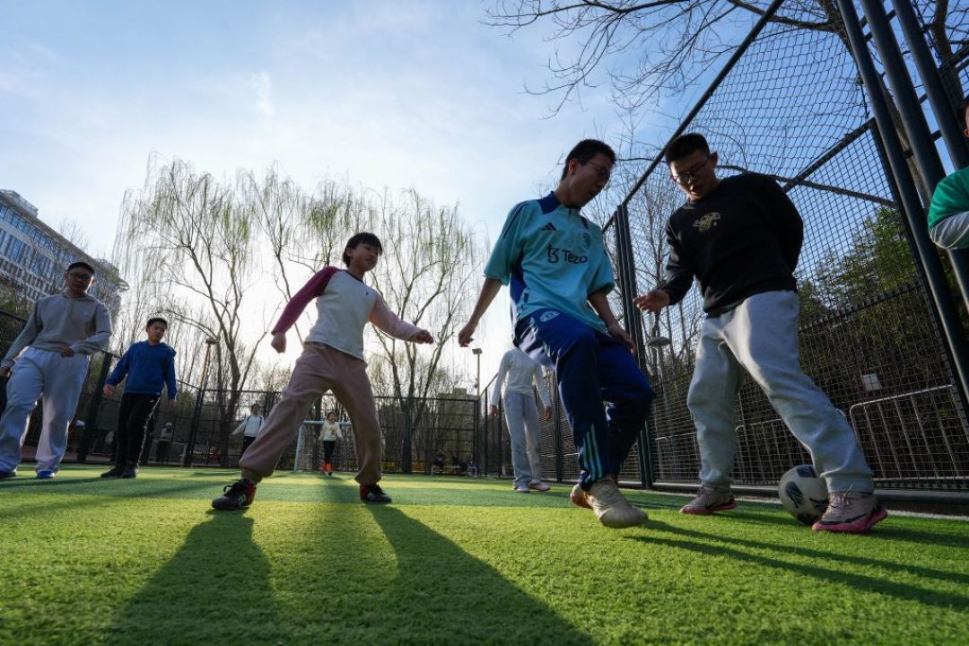 「前额叶训练」刷屏全网:舒尔特方格训练机、5990元的专注力课、脑波音乐,逐个扒一遍,哪些是智商税