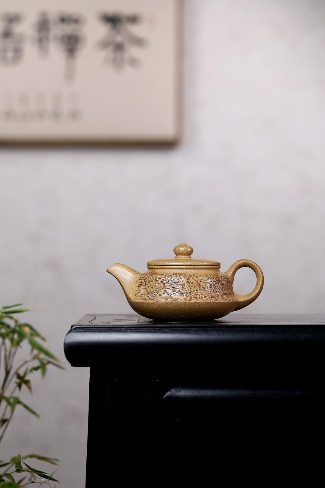 紫砂壶全手还是半手，别急着看印章：搞懂成型留下的4处痕迹，以及每处的
