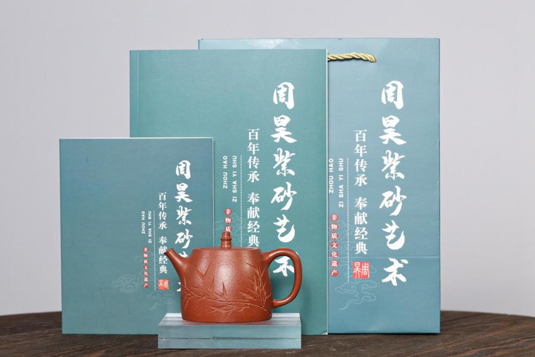 紫砂壶全手还是半手，别急着看印章：搞懂成型留下的4处痕迹，以及每处的