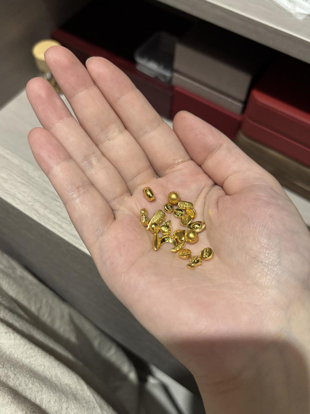 金价一个月反弹15%冲上三个月新高，金饰一夜涨34元：还想攒金豆的人，先看懂这轮行情