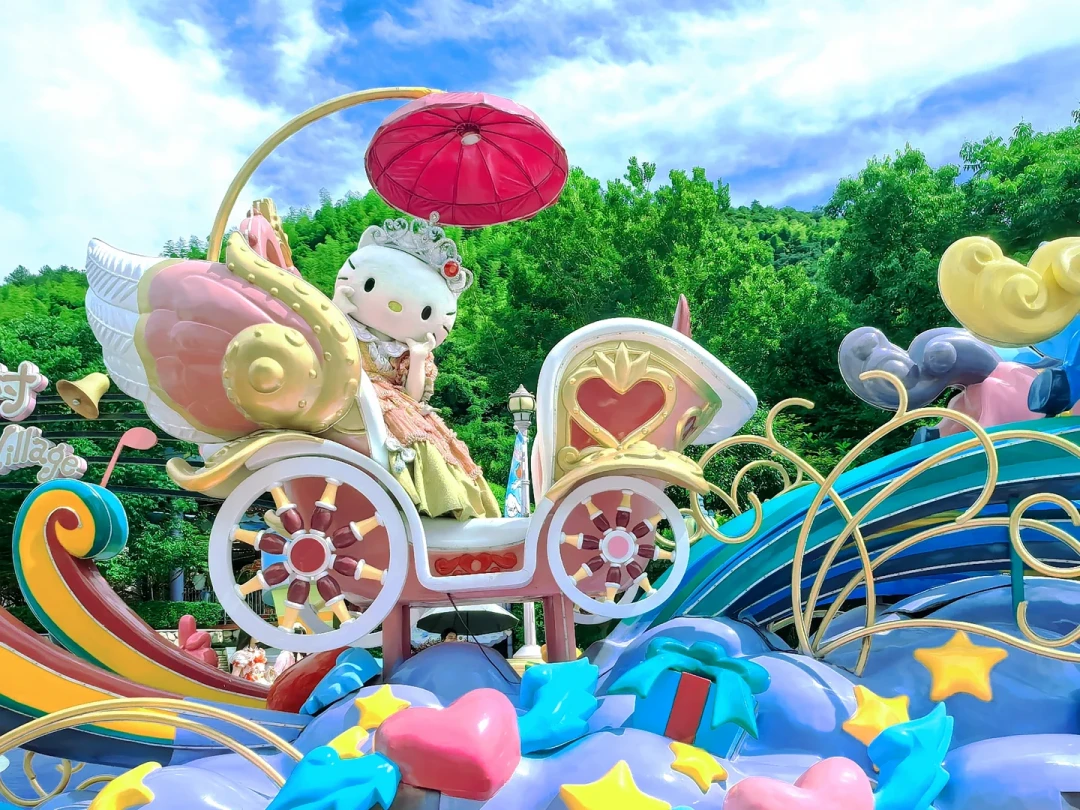 Hello Kitty乐园道歉、涉事演出已下架:刚被骂上热搜的它,反而到了更值得去的时候?
