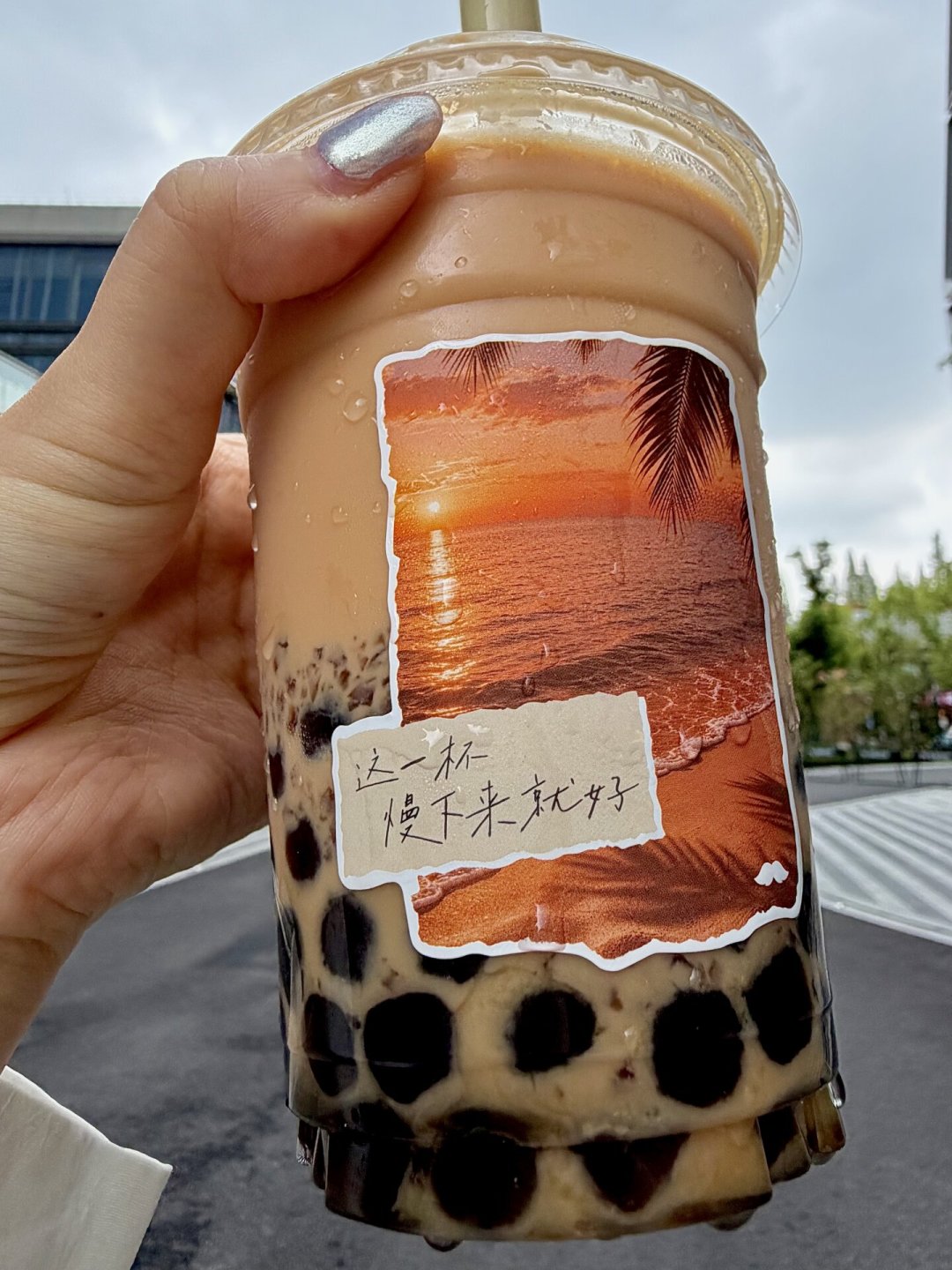 瑞幸9.9的泰奶,和爷爷不泡茶的限定泰奶撞上了:这波泰奶到底怎么选