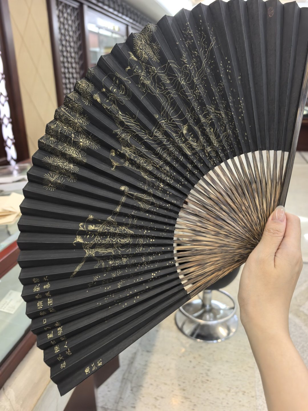 同是王星记，有的10元有的6000：在杭州买扇子，先看这一篇