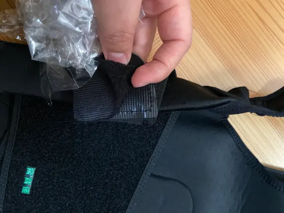 开学在即,别急着给孩子买矫姿带:先做这1分钟自查,再决定花不花这笔钱